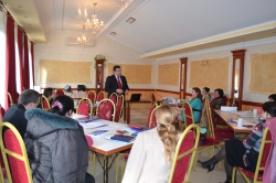 Atelier de instruire „Identificarea formelor de cooperare comunitară privind prevenirea delincvenţei juvenile şi protecţia drepturilor copiilor aflaţi în situaţie de risc„  în oraşul Căuşeni.