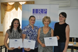 Mai mulți specialiști instruiți în domeniul reprezentării legale a copiilor