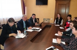 Evaluarea inițială a expertului olandez, Bert Maan, privind divizarea curentă a sarcinilor în cadrul instanțelor între judecător şi secretariat