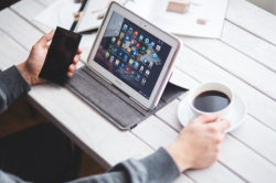 Institutul de Reforme Penale anunță concurs de selectare a unei companii pentru prestarea serviciilor de digitalizare a unui set de manuale dedicate para-juriştilor: elaborarea platformelor iOS şi Android