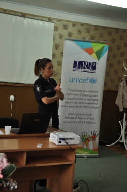 Program de prevenire a delincvenței juvenile aplicat de către poliţişti – obiect al discuţiilor din cadrul Atelierului desfășurat la Bălți Program de prevenire a delincvenței juvenile aplicat de către poliţişti – obiect al discuţiilor din cadrul Atelierului desfășurat la Bălți